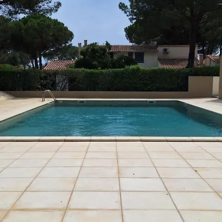 Maisonnette T2 Piscine Parking Appartamento